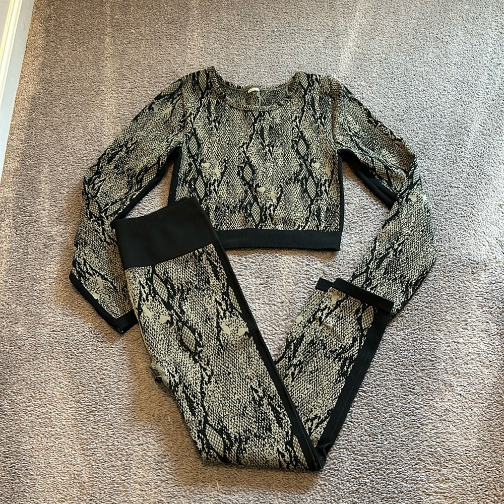 NWOT Fabletics Set